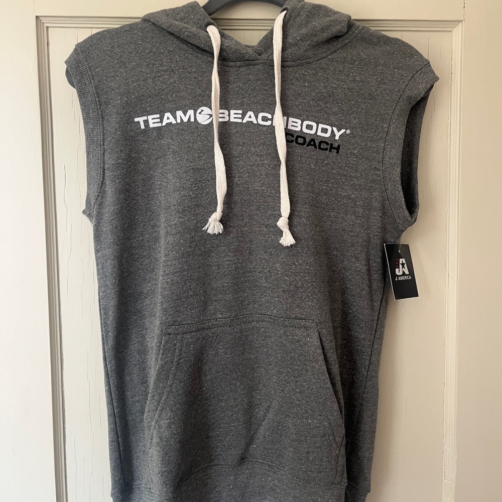 Team Beachbody Coach Sleeveless Hooded Pullover Sweatshirt Unisex Size Small